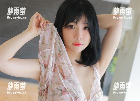加油，Addielyn(에디린)，给我们带来最新的JK套图，大家都在等着她的下一步！