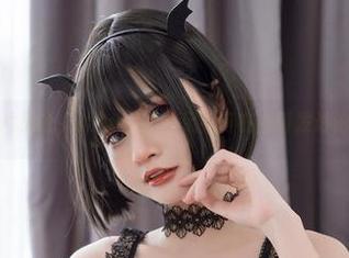 图片见证，Azami的美足如何在线引发讨论！