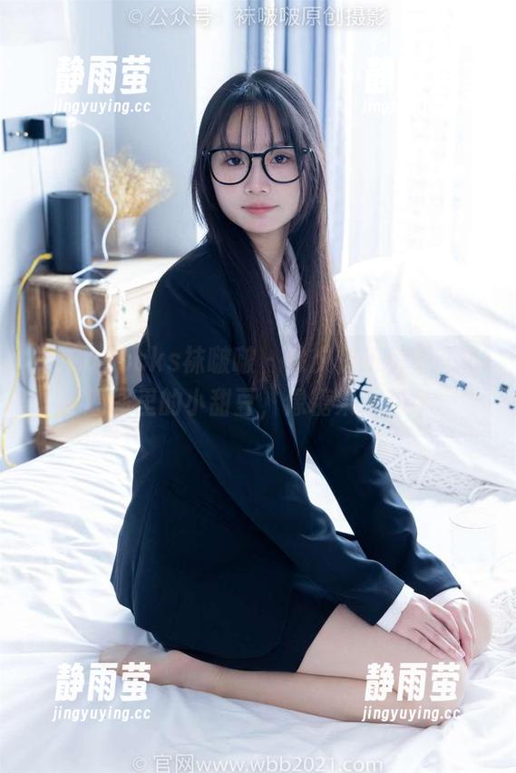 BoBoSocks袜啵啵 - 除夕快乐花絮，私拍原图里的小甜豆，像糖果一样甜！