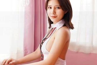 Feilin嗲囡囡 - Egg_尤妮丝又来了，最新礼服写真集，让所有想要追潮流的人自愧不如！