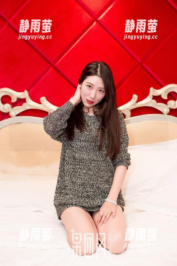 GIRLT果团网 - 陈迪娅的泳池私拍，水波荡漾，美图似乎在说“快来跳进来！”