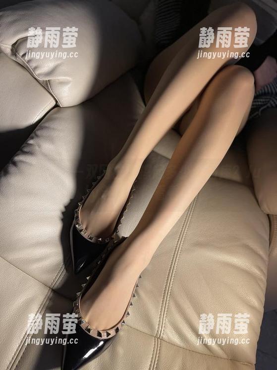 微密圈 - 一双网袜能撑起多少个图库？July芝岚带你看看！