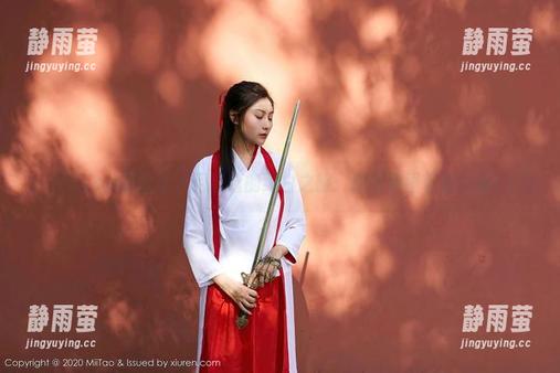 MiiTao蜜桃社 - 月音瞳的纯白之旅：原图和图包别发黄！