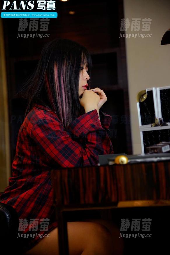 PANS写真 - 卡卡，你可别靠免费的瑜伽图片来冒充高手啊！