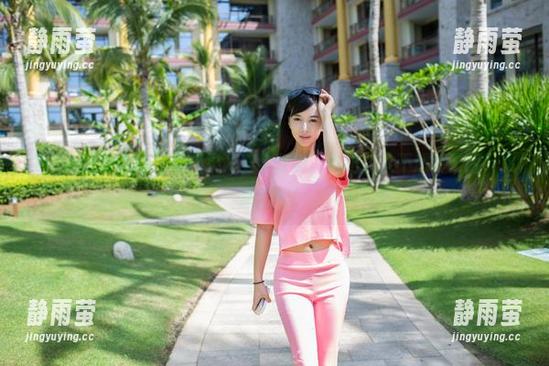 TuiGirl推女郎-松果儿 TuiGirl推女郎 - 看松果儿穿牛仔裤,私拍让人不想移开眼!更新图包!