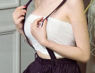 UGirls尤果网 - 高清女仆,孟狐狸带来的新一轮清纯挑战,有点新奇的感觉呢。