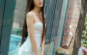 UGirls尤果网 - 这不是自拍，是王幼贞的油亮写真，看得我觉得自己都要出油了！