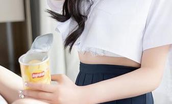 Xiuren秀人网 - z杯悠悠的在线豹纹画像：我是不是太容易分心了？