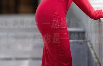 Xiuren秀人网 - 一抹轻松，乔一一分享的福利图集，裸足也是一种别致的态度！