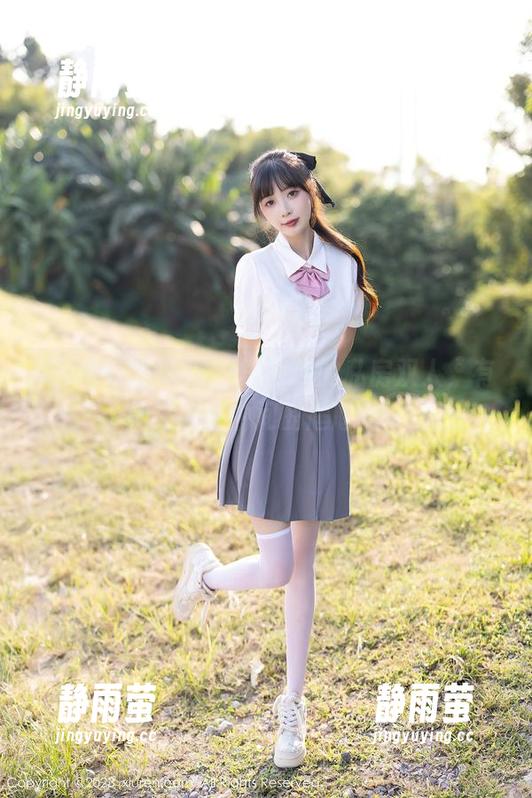 Xiuren秀人网 - 李丽莎的私房双人，有种被夹在中间的尴尬嘛。
