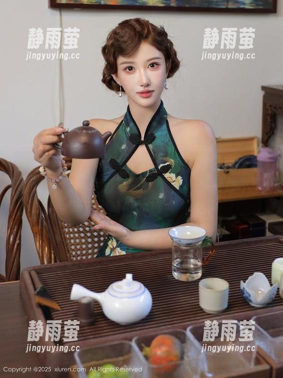 Xiuren秀人网 - 王伊纯的清纯写真合集，让人忍不住想要一探究竟，却又放不下那份安静。