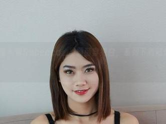 YouWu尤物馆 - 看Rebecca_吴颖茵穿纯白，系列下载就像买了很多T恤插画。