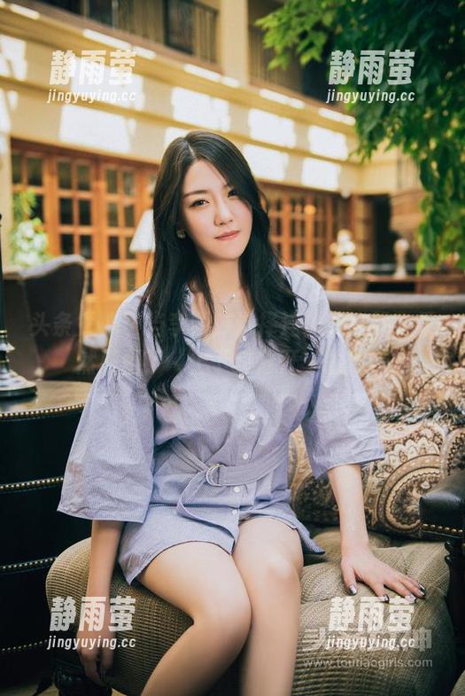 头条女神-李丽莎 头条女神 - 当李丽莎选择连体衣在线,果然颠覆了‘上下身分开’的传统
