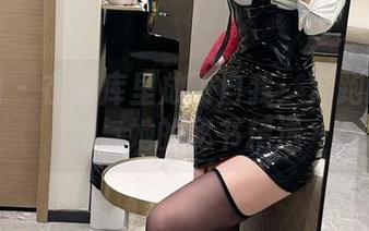 微密圈 - 在图库里放飞自我：奔跑的晶骡儿与她的秘书精选