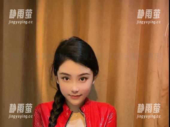 微密圈 - 奶雯的灰丝合集：穿上它，你可能会变得不可思议！