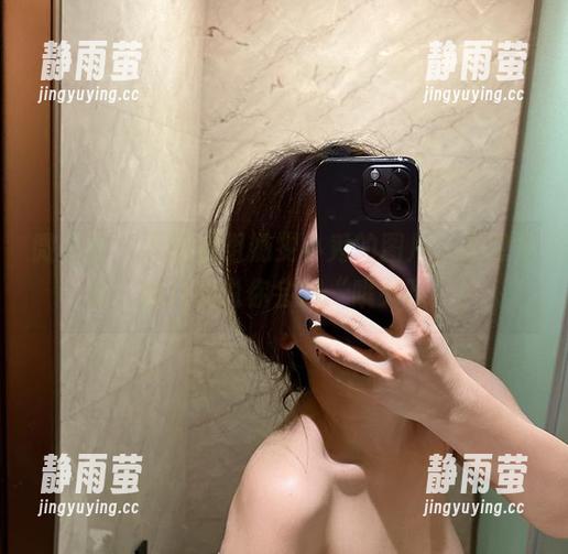 微密圈 - 下载这组奶雯小秀的图片，不想多说，我只能说你会想“哦买噶”！