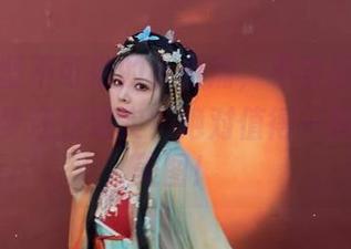 看妍子坚不可摧的小舟潮，不禁想问：画面里是梦还是现实？绝对值得一探究竟的美图！