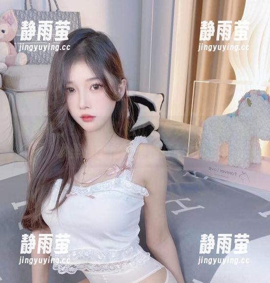 小小奶瓶儿 套图来了!小小奶瓶儿化身珍珠人鱼,连水里的小鱼都为她打call!
