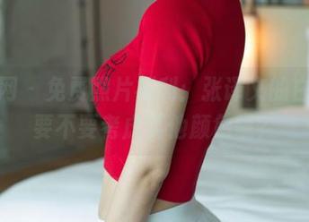 尤果网 - 免费照片福利：张译文的白裙，要不要考虑其他颜色呢？
