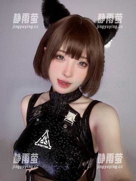 这里有幼爱youmeko的浴室私拍，大水流波中散发的不止是肥皂香哦！