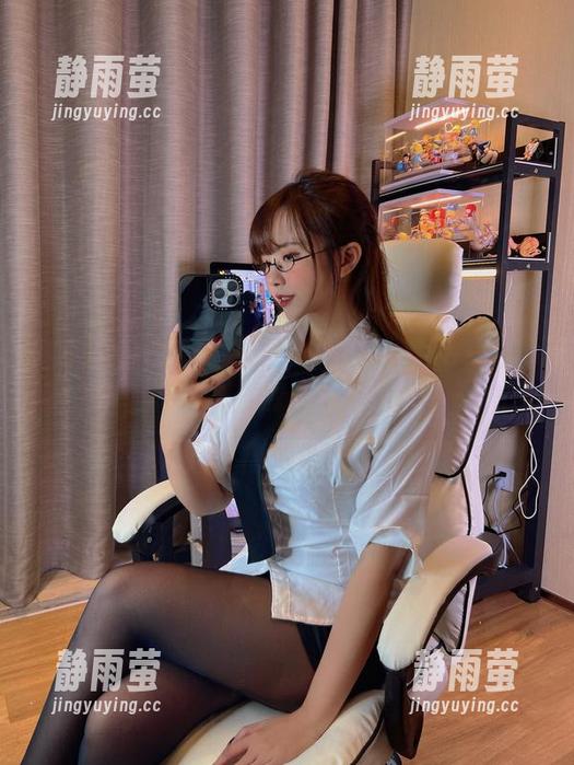 微密圈 - 居家不无聊，张思允nice在线分享“资源”：让你离开沙发只为上厕所！
