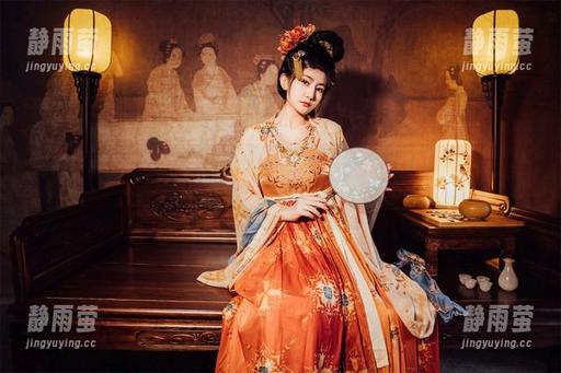 星澜是澜澜叫澜妹呀 睡莲在水里漂,星澜是澜澜叫澜妹呀也在引领我们放飞自我,哈哈,别误会。