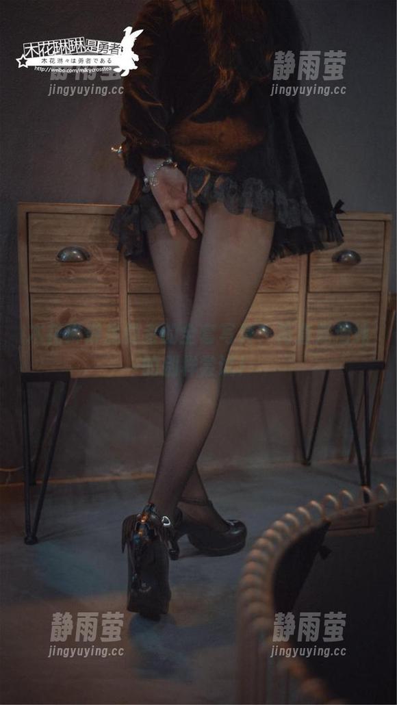 木花琳琳是勇者的全套写真，简直是清纯的别样尝试！