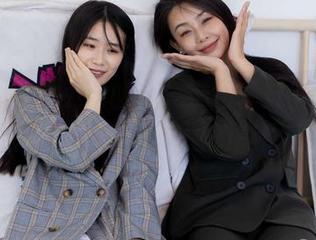 物恋传媒 - 小茶的脚，别诠释成美腿，咱们讲的是写真和美图的高度呀！