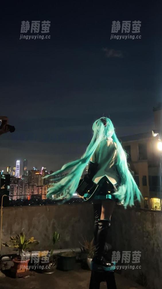别看我！狐玖玖的高清豹纹写真实在是让人分神...