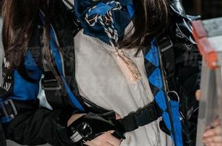 精选白莉爱吃巧克力的网袜，仿佛能听到那轻轻的窸窣声