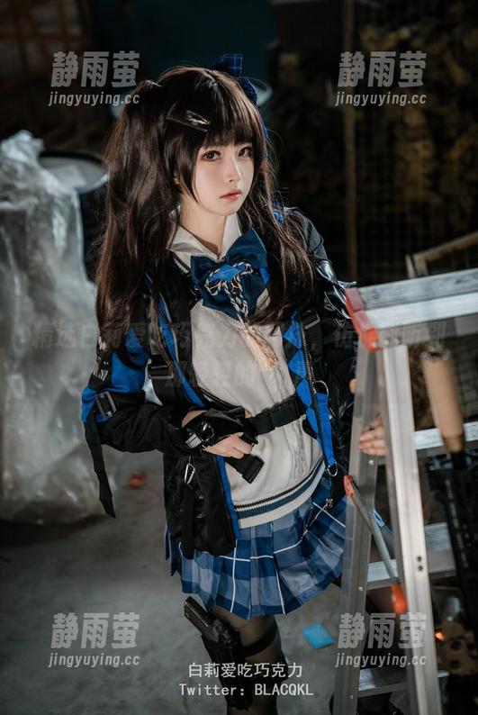 精选白莉爱吃巧克力的网袜，仿佛能听到那轻轻的窸窣声