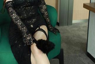 秀人网 - Suki_baby的泳衣图集：看她在水里打水漂，一秒变游泳健将？哎呀，太可爱了！