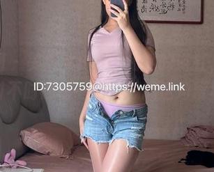 微密圈 - 美邵女Baby和她的浴缸，在网盘上时不时想偷一瞄，心想这角度真不错。