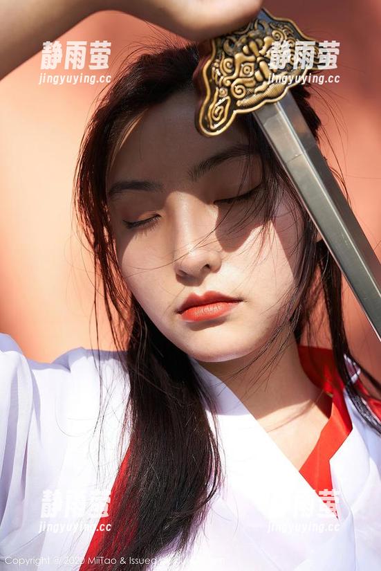 蜜桃社 - 伊琳的私房修女：穿上修女袍，这可不止是宗教仪式哦，别想歪哦！
