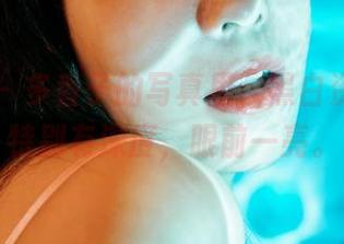 蜜桃社 - 多香子的写真里，黑白资源变得特别有深度，眼前一亮。