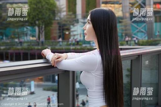 蜜桃社 - 美绪的油亮写真，图包里的光泽，大概是图个好玩吧？
