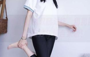 袜啵啵 - 棉袜丝袜双腿对抗，甜甜圈又来分享她的绝妙斗脚合集啦！
