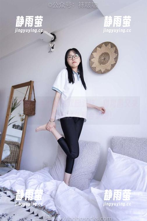 袜啵啵 - 棉袜丝袜双腿对抗，甜甜圈又来分享她的绝妙斗脚合集啦！
