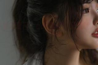 阿寨寨与潮湿夏日：cos普通，又想让人心驰神往？