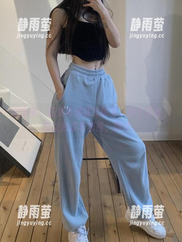 微密圈 - 陈佩奇的在线图集，那个红丝，总让我想东想西，嘿嘿。