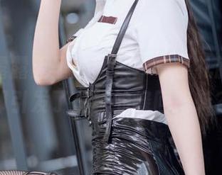 香草喵露露无圣光图集：一条礼服而已，却引发了怎样的峰回路转？