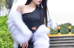 魔镜街拍 - 曼曼校园写真，时光隧道中穿越的那分钟。