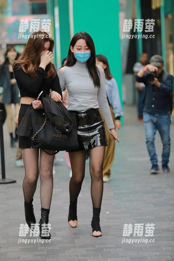 魔镜街拍 - 精选写真：艾小青的“礼服”让人捧心，没事别看，容易心乱
